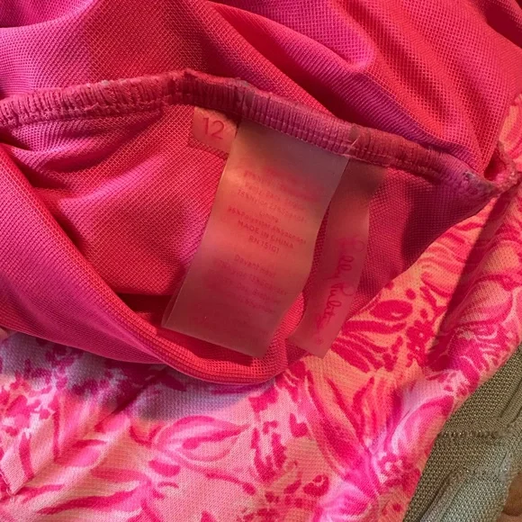 Lilly Pulitzer FLAMENCO ONE PIECIE - Picture 3 of 4